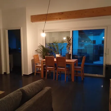 Lägenhet Haus Freiberg Am Neckar